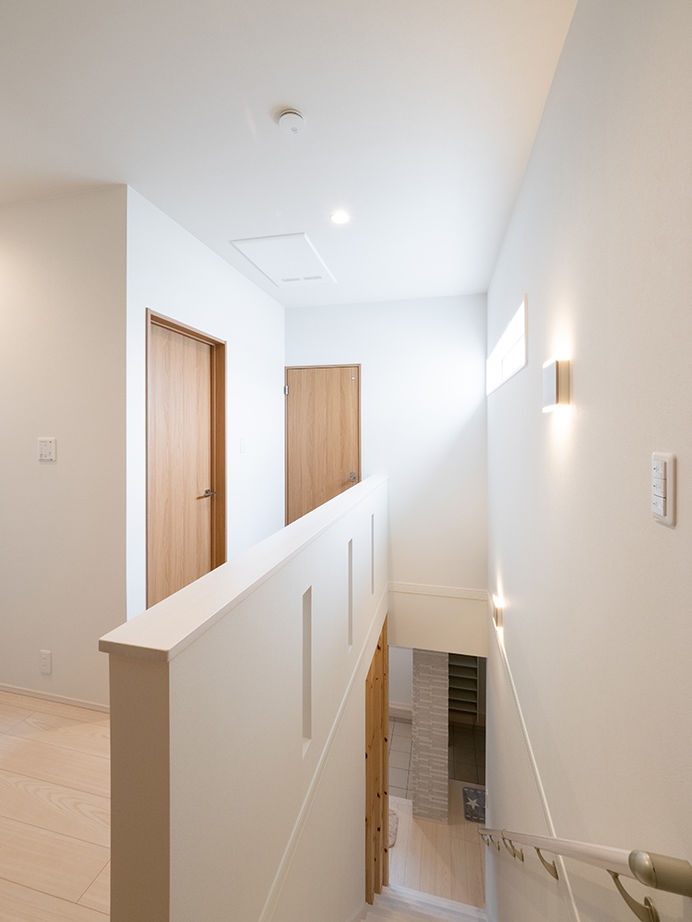 アサヒグローバルホーム 【1000万円台/間取り/40坪台/土間収納】白と木が心地いいシンプルモダン。収納充実＆大空間リビングの家の建築実例画像4