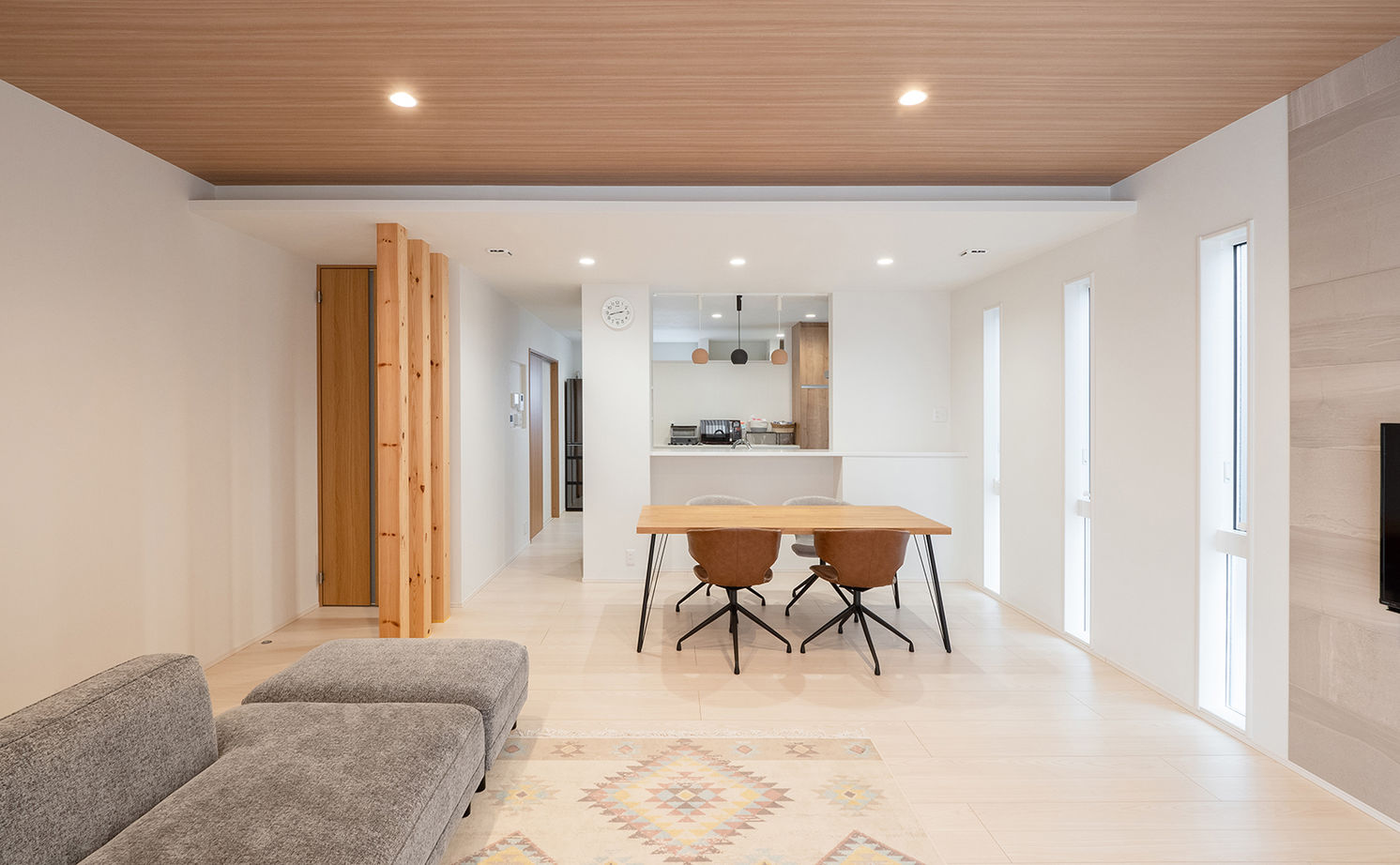 アサヒグローバルホーム 【1000万円台/間取り/40坪台/土間収納】白と木が心地いいシンプルモダン。収納充実＆大空間リビングの家の建築実例画像10