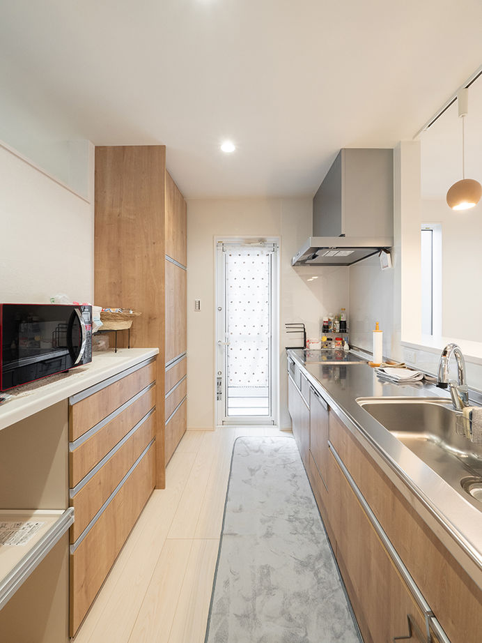 アサヒグローバルホーム 【1000万円台/間取り/40坪台/土間収納】白と木が心地いいシンプルモダン。収納充実＆大空間リビングの家の建築実例画像11