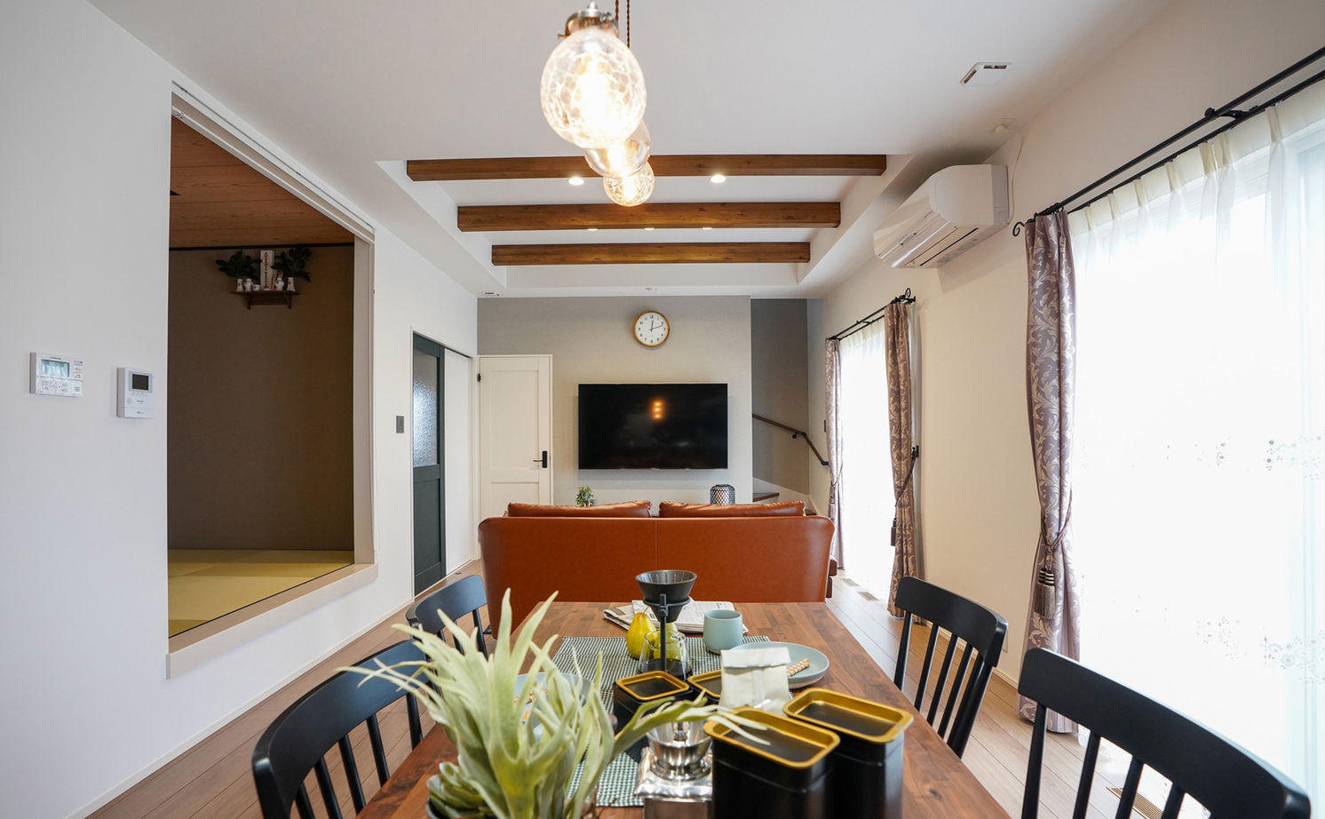 アサヒグローバルホーム 【1000万円台/間取り/約39坪/おしゃれな家】ヴィンテージテイストを追求！20代で無理なく理想を叶えた家の建築実例画像6