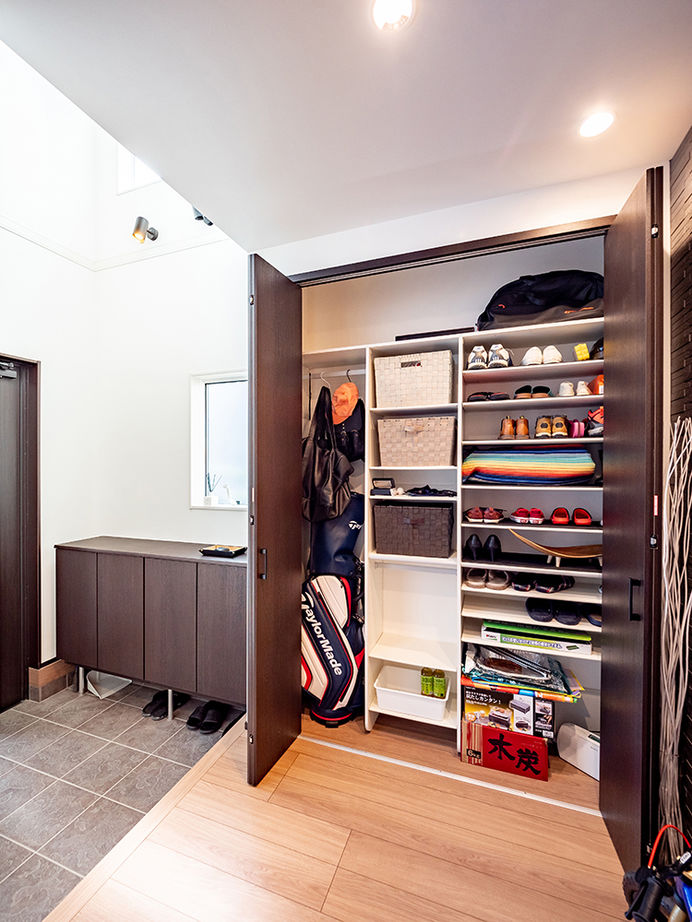 アサヒグローバルホーム 【2000万円台/間取り/40坪台/吹抜け玄関】総タイル張り外観×大空間リビング。「グレードUPしてもお手頃！」の建築実例画像6