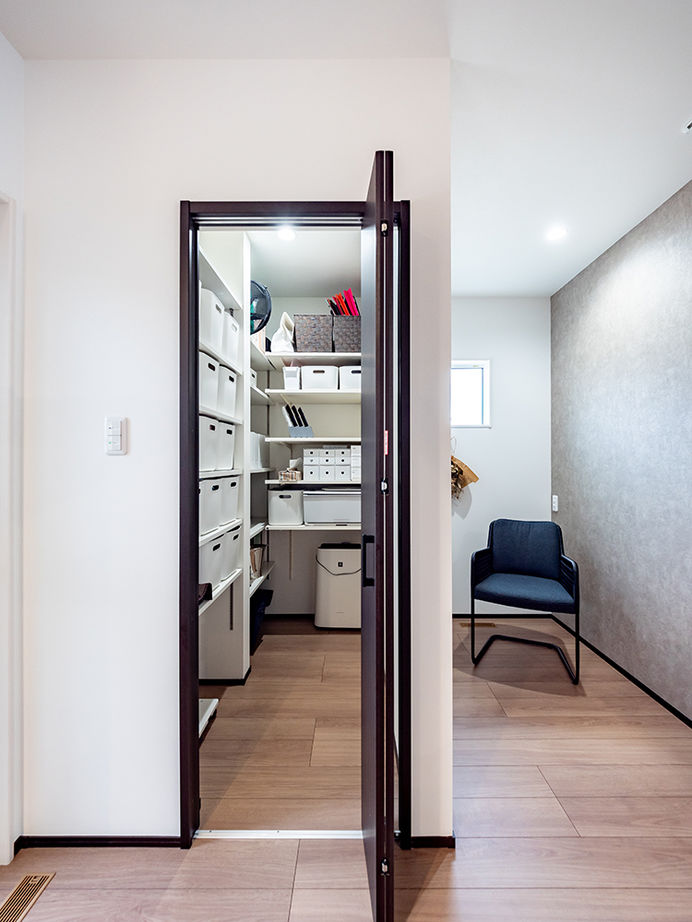 アサヒグローバルホーム 【2000万円台/間取り/40坪台/吹抜け玄関】総タイル張り外観×大空間リビング。「グレードUPしてもお手頃！」の建築実例画像10