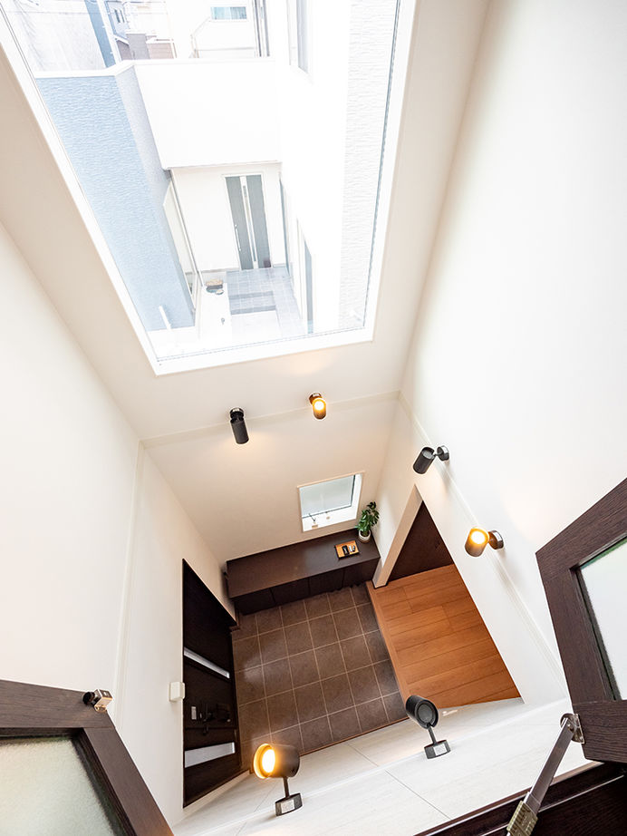 アサヒグローバルホーム 【2000万円台/間取り/40坪台/吹抜け玄関】総タイル張り外観×大空間リビング。「グレードUPしてもお手頃！」の建築実例画像16