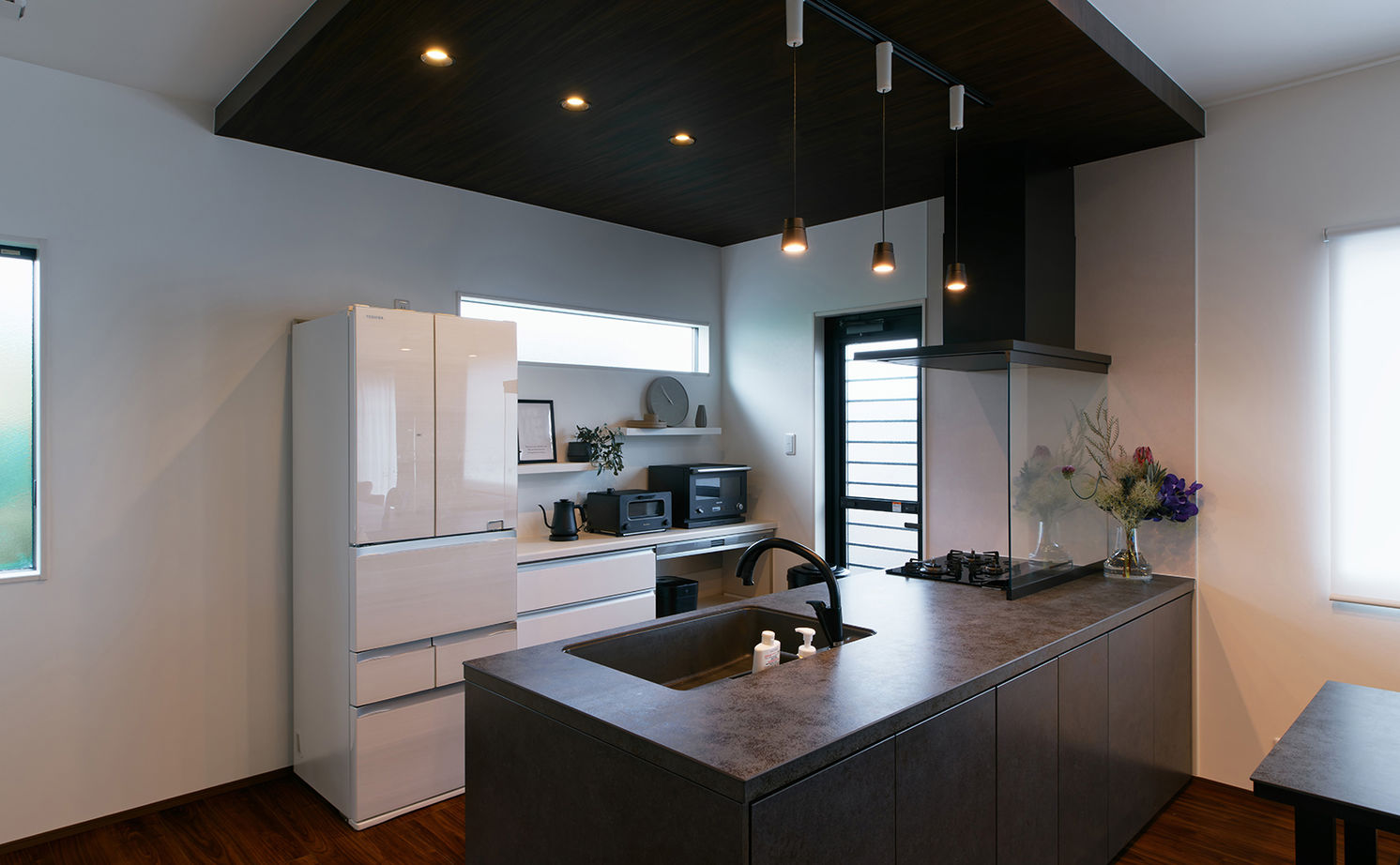 アサヒグローバルホーム 【2000万円台/間取り/40坪台/吹抜玄関/家事ラク】「こだわりが少ない私たちも心からかっこいいと思える家」の建築実例画像5