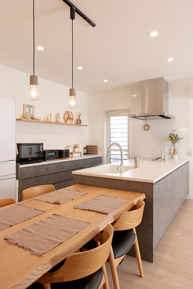 アサヒグローバルホーム 【1000万円台/間取り/30坪台/土間/家事動線】タイル外壁の外観×ニュアンスカラーが映えるシンプルハウスの建築実例画像5