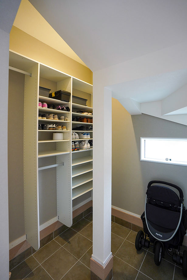 アサヒグローバルホーム 【1000万円台/間取り/30坪台/土間/家事動線】タイル外壁の外観×ニュアンスカラーが映えるシンプルハウスの建築実例画像8