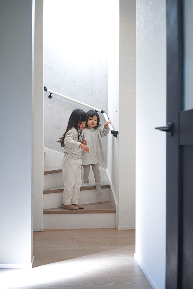 アサヒグローバルホーム 【1000万円台/間取り/30坪台/土間/家事動線】タイル外壁の外観×ニュアンスカラーが映えるシンプルハウスの建築実例画像11