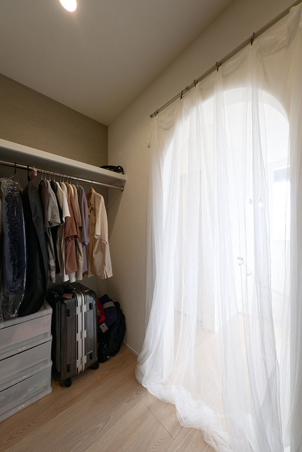 アサヒグローバルホーム 【1000万円台/間取り/30坪台/土間/家事動線】タイル外壁の外観×ニュアンスカラーが映えるシンプルハウスの建築実例画像18