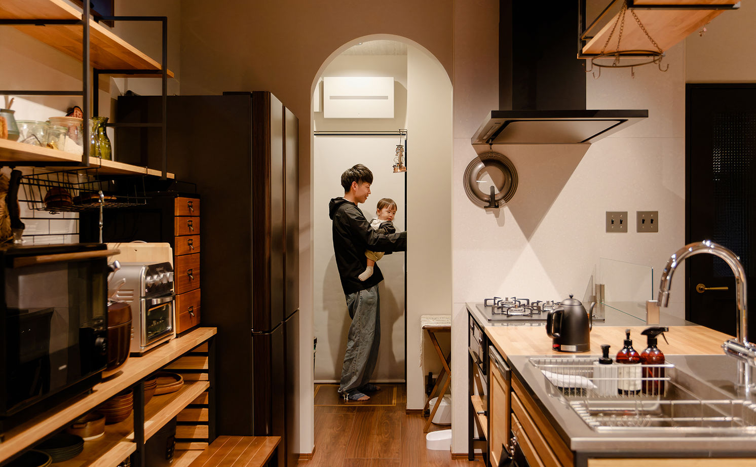 アサヒグローバルホーム 【2000万円台/間取り/30坪台/カフェ風/キャットウォーク】フレームキッチンが映えるインダストリアルな家の建築実例画像13