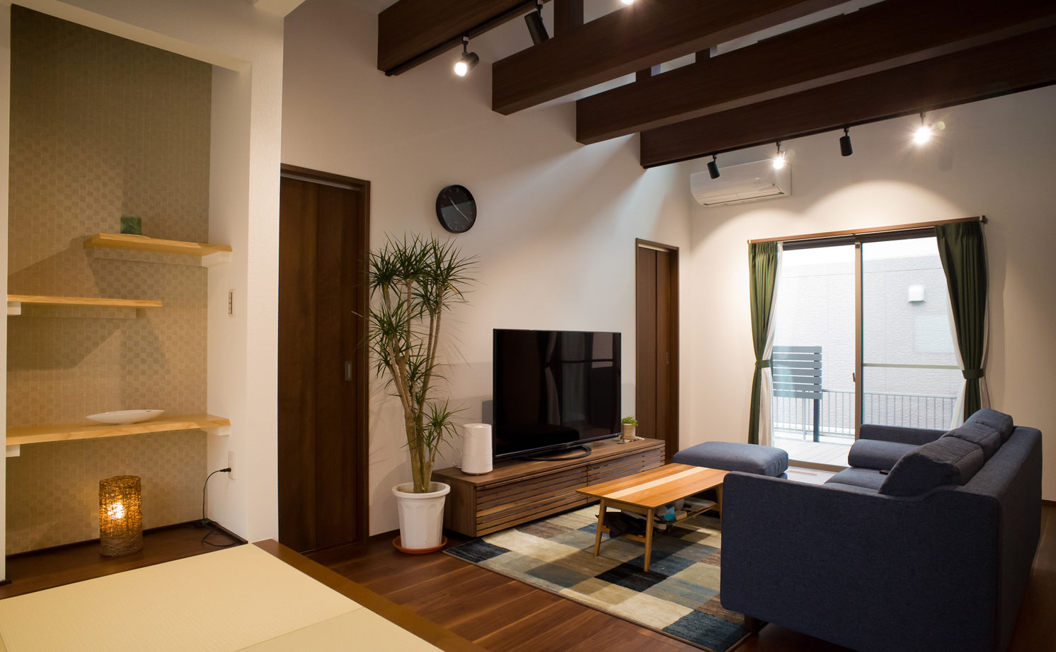 アサヒグローバルホーム 【1000万円台/間取り/約30坪/平屋】ロフトで趣味を愉しむ。安心の提案力で、勾配天井と梁が美しい家を実現の建築実例画像5