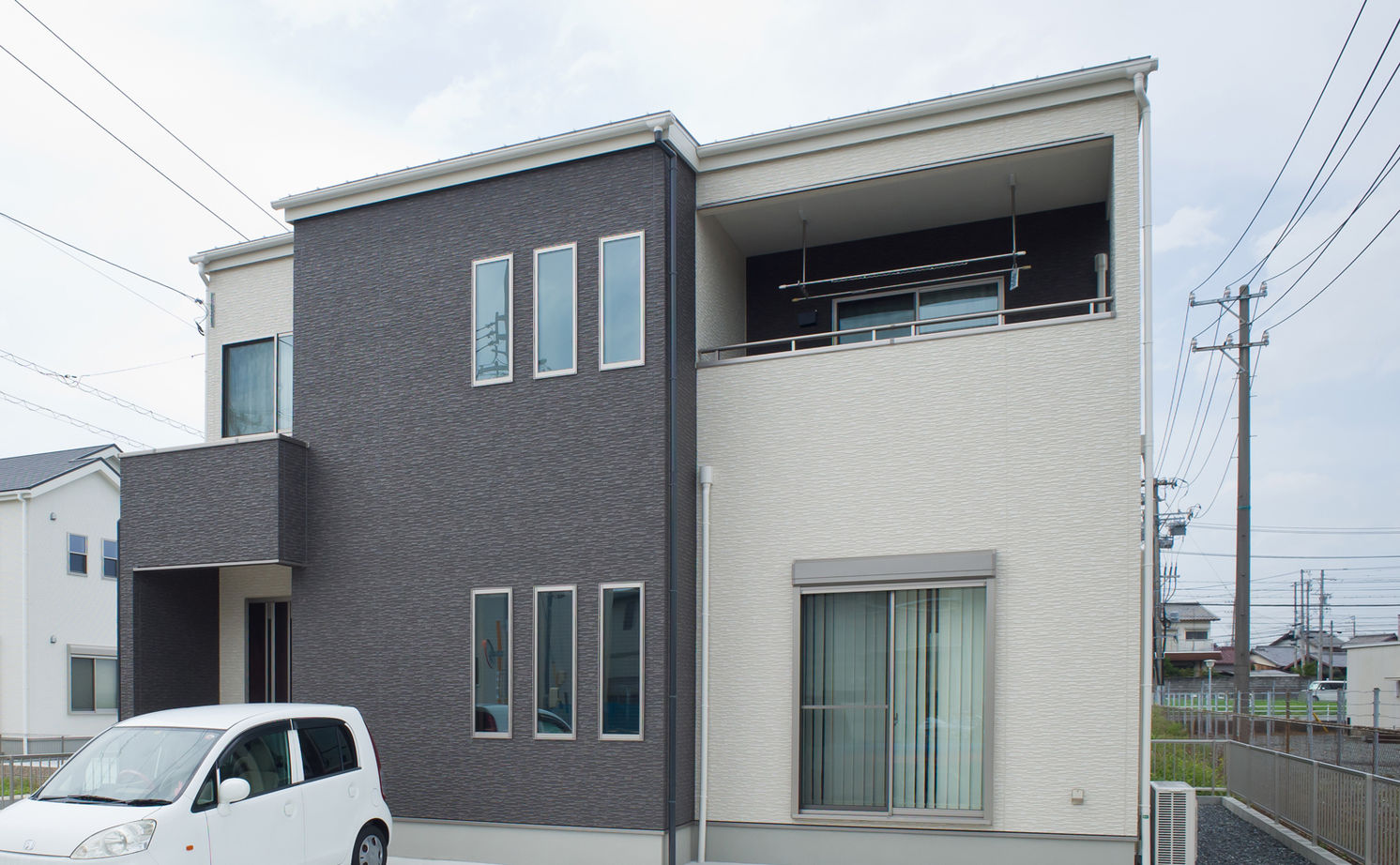 アサヒグローバルホーム 【1000万円台/間取り/約35坪/土間】南向きリビング×明るい床色で開放的な空間。子どもが遊べる和室も隣接の建築実例画像14