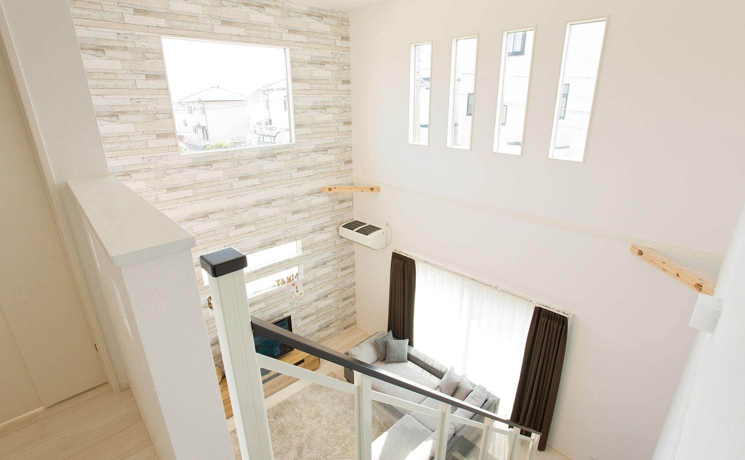 アサヒグローバルホーム 【2000万円台/間取り/ガレージハウス/吹抜けリビング】こだわりも予算も大満足。太陽光パネルで省エネも！の建築実例画像14