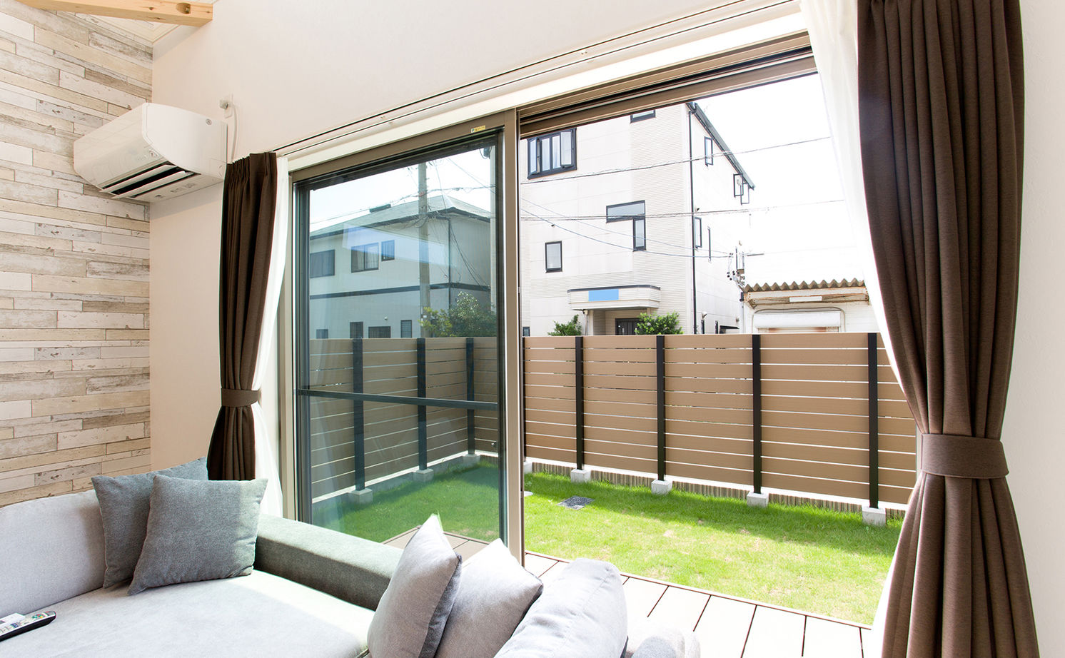 アサヒグローバルホーム 【2000万円台/間取り/ガレージハウス/吹抜けリビング】こだわりも予算も大満足。太陽光パネルで省エネも！の建築実例画像18