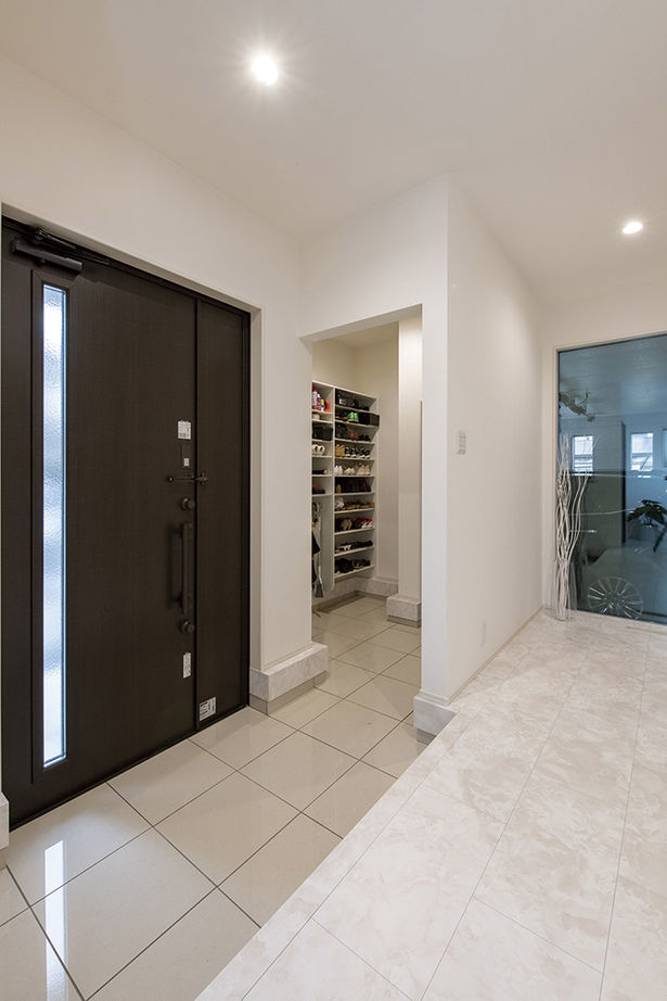 アサヒグローバルホーム 【2000万円台/間取り/吹抜けリビング/土間】20代で実現 フレンチモダンなキッチンが映えるガレージハウスの建築実例画像5