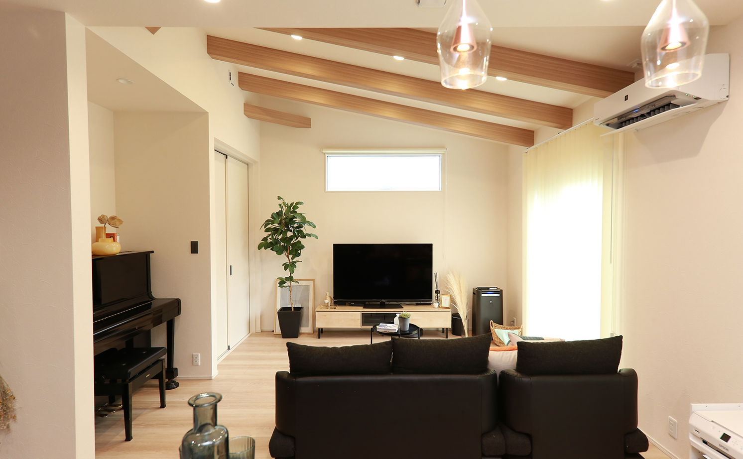 アサヒグローバルホーム 【1000万円台/間取り/約30坪/土間/家事ラク】家具のような佇まいのこだわりキッチンと、サンルームがある家の建築実例画像5