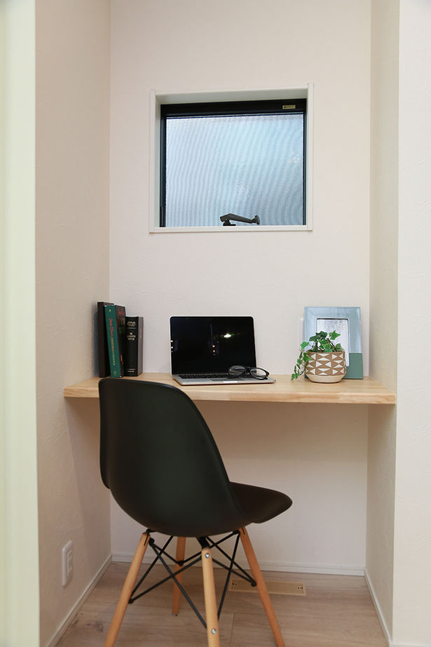 アサヒグローバルホーム 【1000万円台/間取り/約30坪/土間/家事ラク】家具のような佇まいのこだわりキッチンと、サンルームがある家の建築実例画像12