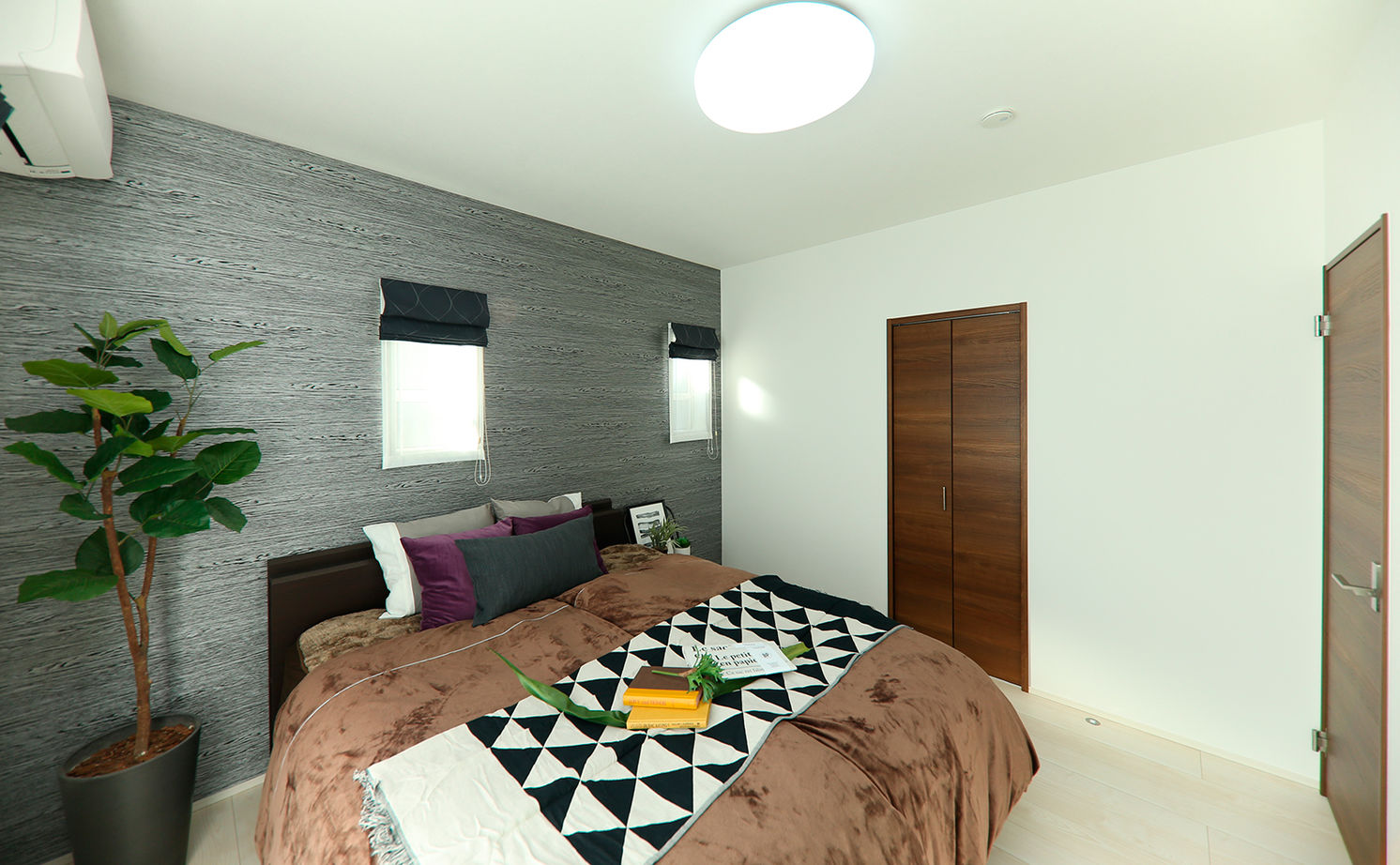 アサヒグローバルホーム 【1927万円×南欧風｜間取り図有】コンパクトな洗濯動線で家事ラク！サンルーム＆ランドリールームがある家の建築実例画像13