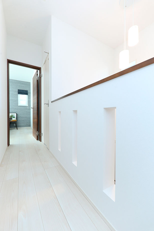 アサヒグローバルホーム 【1927万円×南欧風｜間取り図有】コンパクトな洗濯動線で家事ラク！サンルーム＆ランドリールームがある家の建築実例画像14