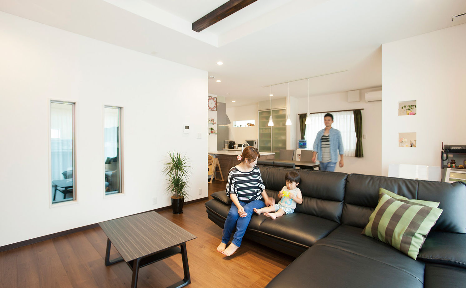 アサヒグローバルホーム 【1000万円台/間取り/約40坪/ガレージ】ガレージで描く“男のロマン” 遊び心いっぱいの楽しい我家の建築実例画像2