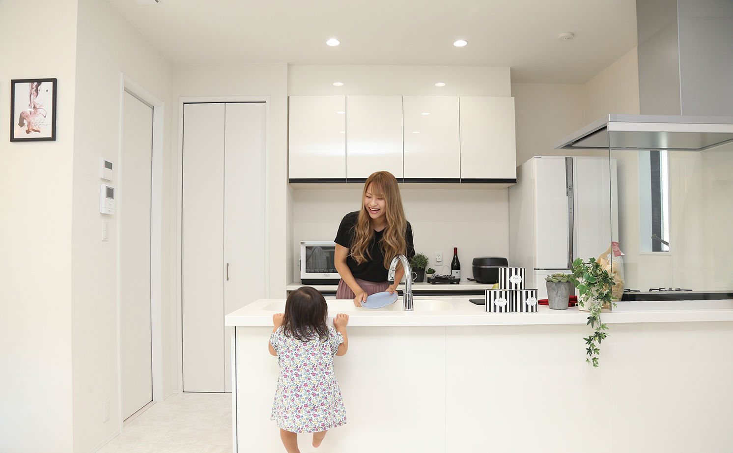 アサヒグローバルホーム 【1000万円台/間取り/約40坪/土間】プライベートな庭でおうち時間を満喫。スタイリッシュなモノトーンの家の建築実例画像5