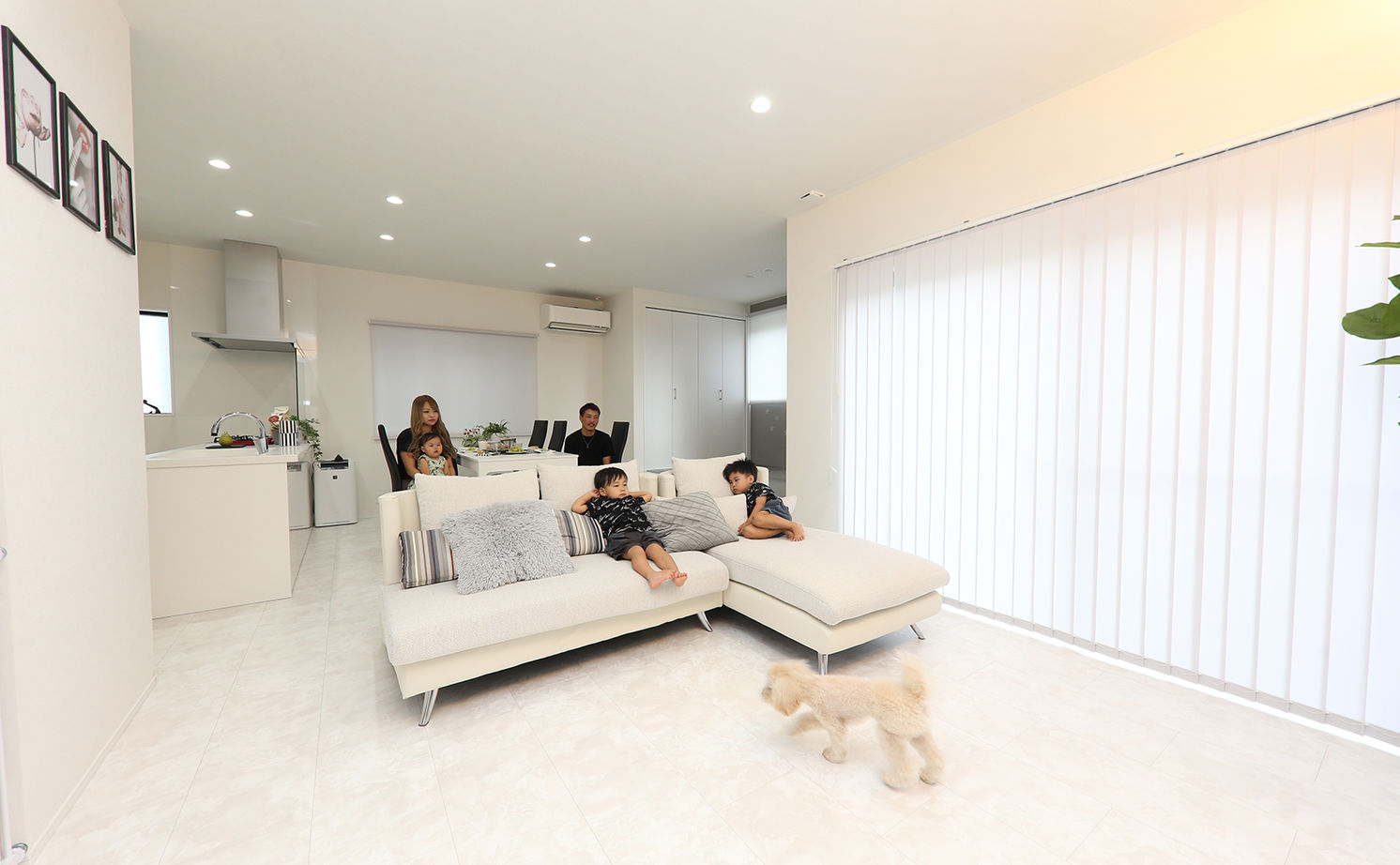 アサヒグローバルホーム 【1000万円台/間取り/約40坪/土間】プライベートな庭でおうち時間を満喫。スタイリッシュなモノトーンの家の建築実例画像8