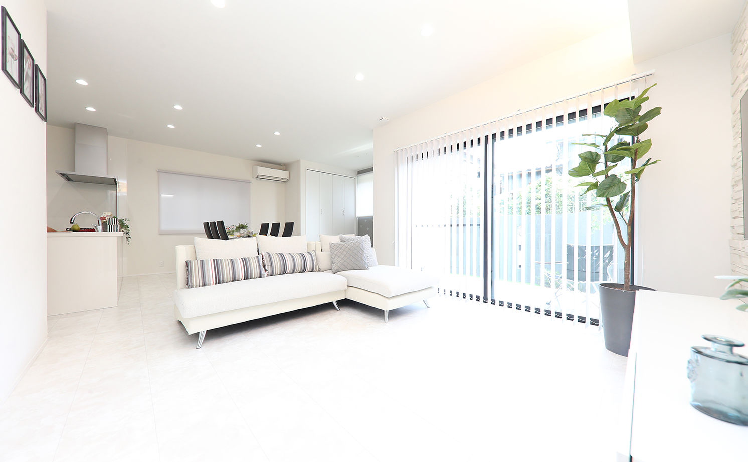 アサヒグローバルホーム 【1000万円台/間取り/約40坪/土間】プライベートな庭でおうち時間を満喫。スタイリッシュなモノトーンの家の建築実例画像16