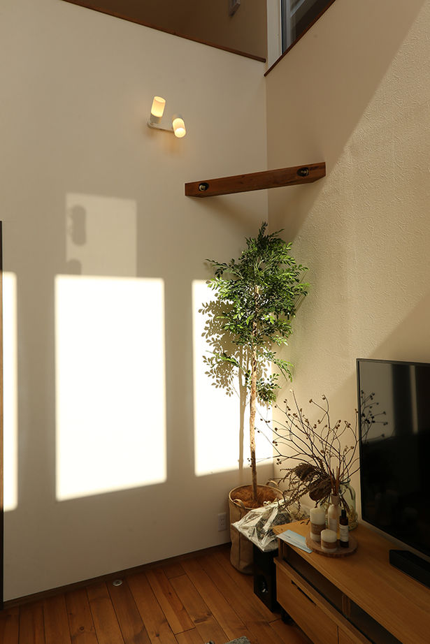 アサヒグローバルホーム 【2000万円台/間取り/30坪台/吹抜リビング】ウッディな内装×シンプルデザイン。カフェ風キッチンが映える家の建築実例画像19