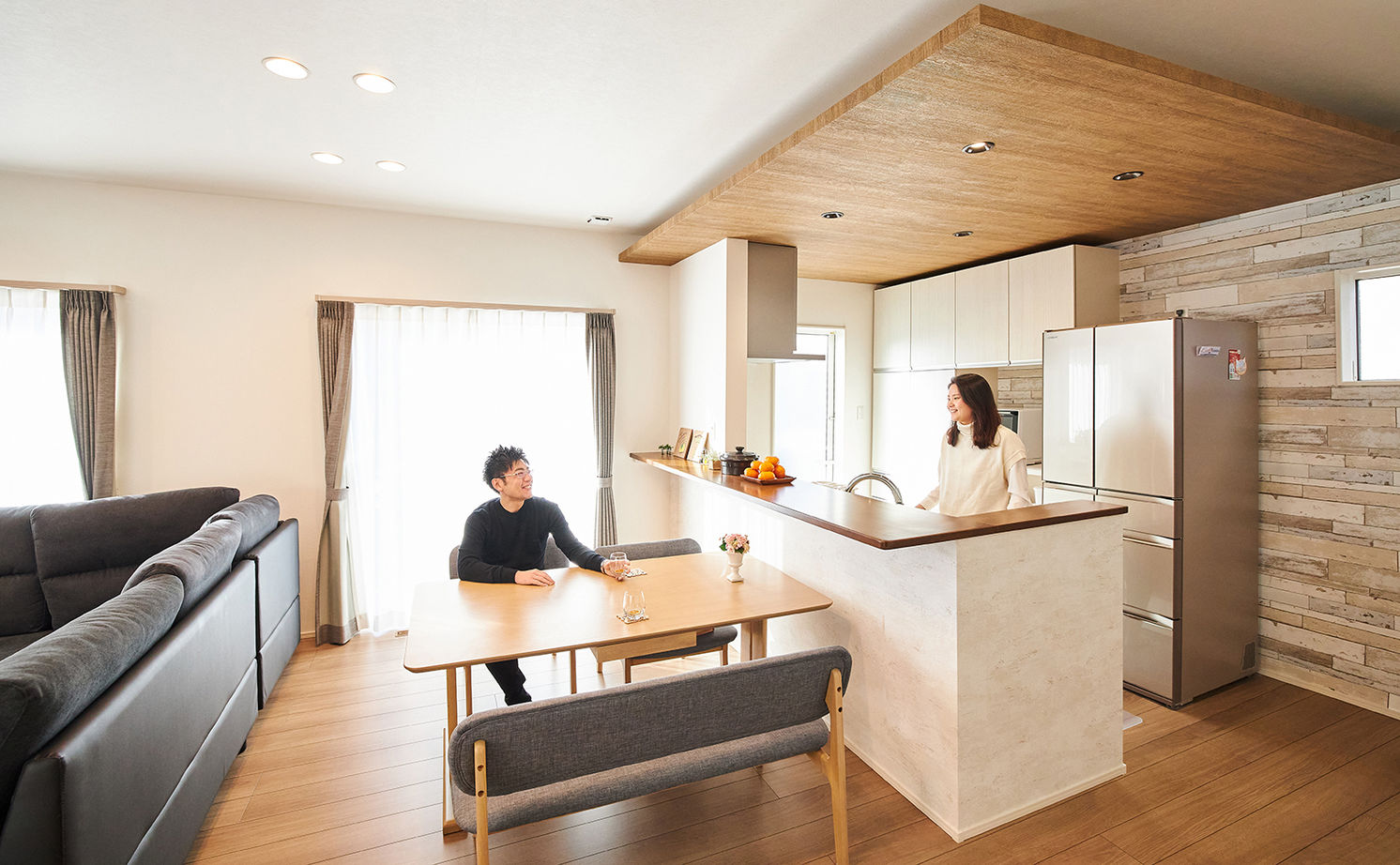 アサヒグローバルホーム 【1000万円台/間取り/30坪台/家事動線/サンルーム】コストを工夫し予算内でこだわり尽くすホテルライクな家の建築実例画像13