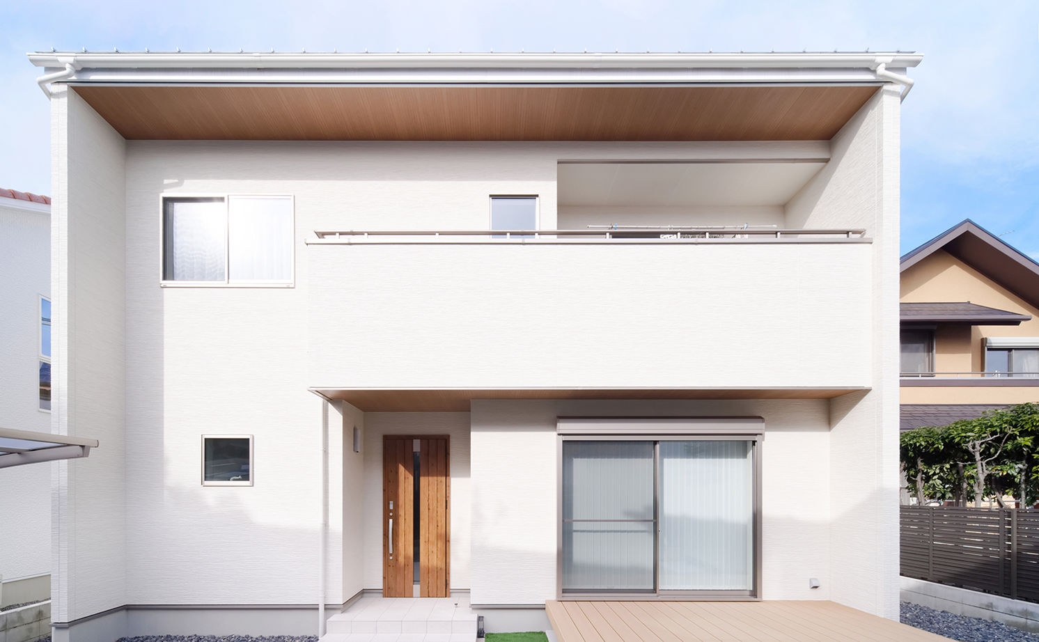 アサヒグローバルホーム 【2000万円台/間取り/30坪台/土間/スロップシンク】旗竿地でも叶うシンプルなリビングと洗濯動線の家の建築実例画像2