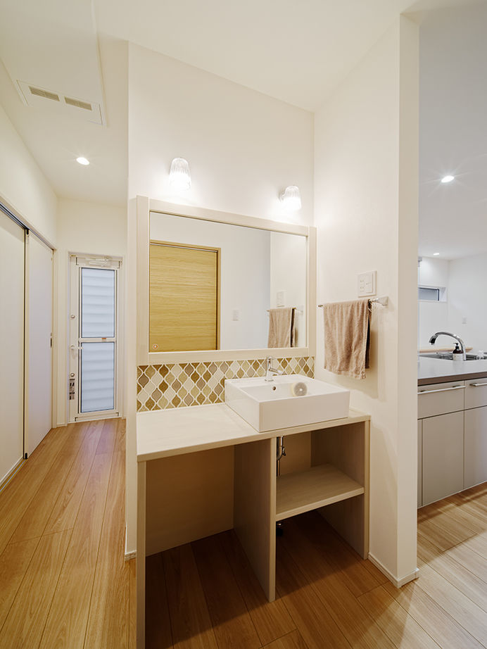 アサヒグローバルホーム 【2000万円台/間取り/30坪台/土間/スロップシンク】旗竿地でも叶うシンプルなリビングと洗濯動線の家の建築実例画像13