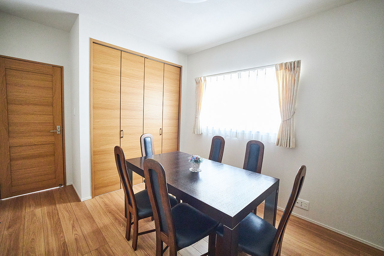 アサヒグローバルホーム 【1000万円台/間取り/平屋/アンティーク外観】ピアノ教室を併設 カフェ風の明るいリビングで楽しくレッスンの建築実例画像10