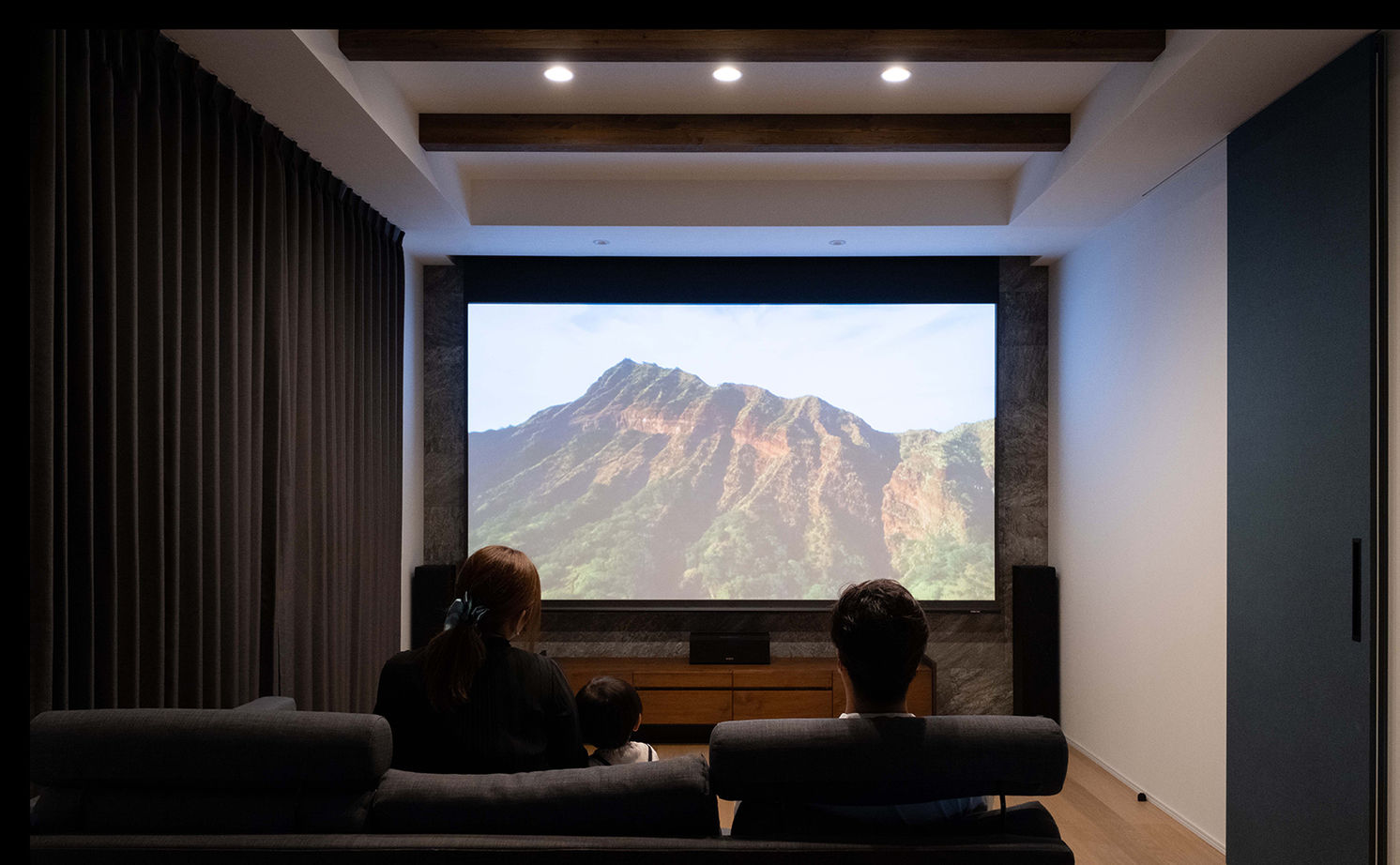 アサヒグローバルホーム 【2000万円台/間取り/30坪台/インナーガレージ】妥協ナシ！ホームジム×秘密基地がある大空間ガレージハウスの建築実例画像5