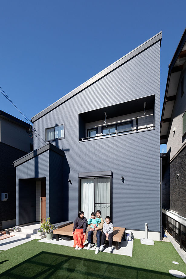 アサヒグローバルホーム 【1000万円台/間取り/30坪台/土間収納】玄関直結の土間のホビールーム！アウトドア好きの理想の家の建築実例画像2