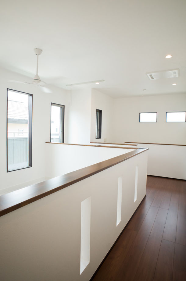 アサヒグローバルホーム 【1000万円台/間取り/30坪台/収納充実】敷地に太陽光パネル10kW搭載。吹抜けリビングで開放感たっぷりの建築実例画像12