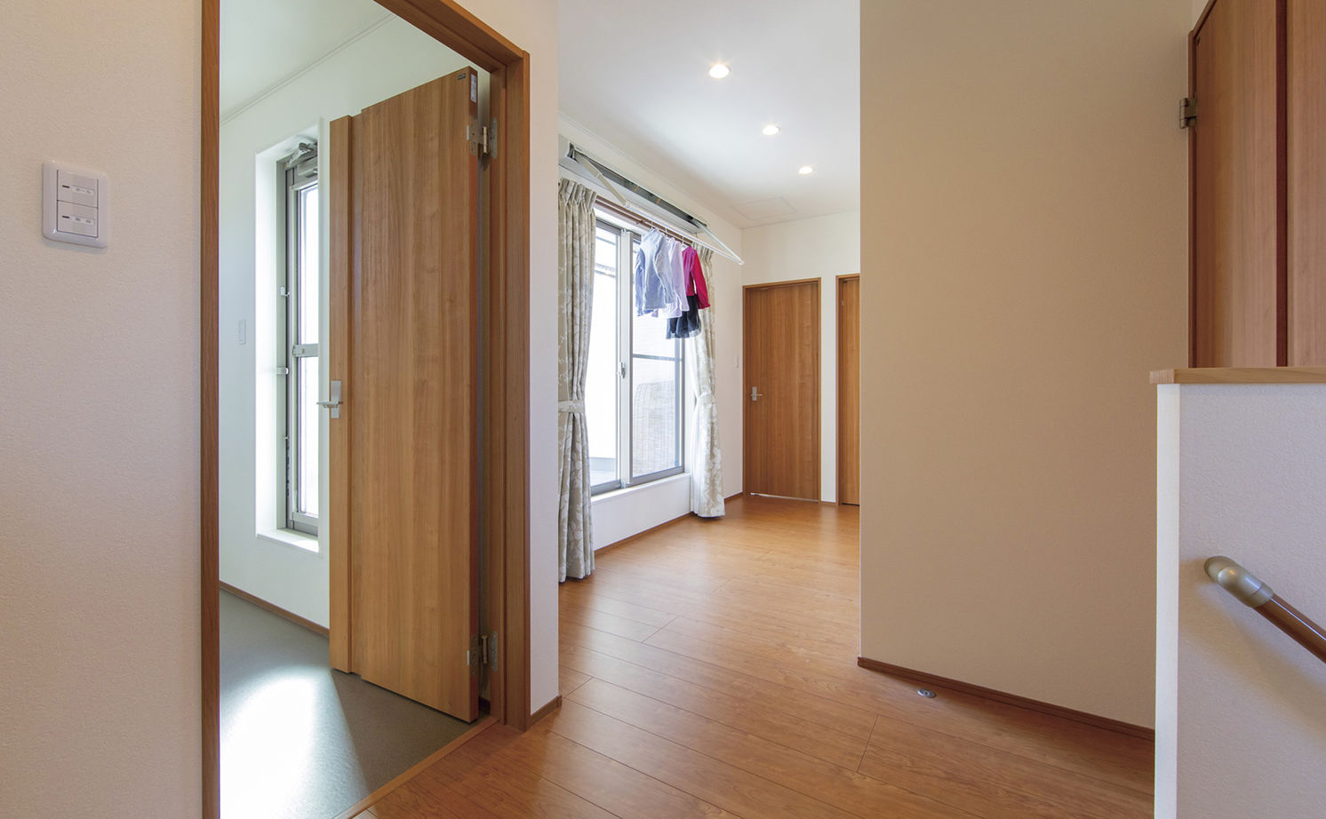 アサヒグローバルホーム 【1000万円台/間取り/ガレージハウス/バルコニー/片流れ】「標準仕様でインナーガレージ付＆耐震性に安心」の建築実例画像6