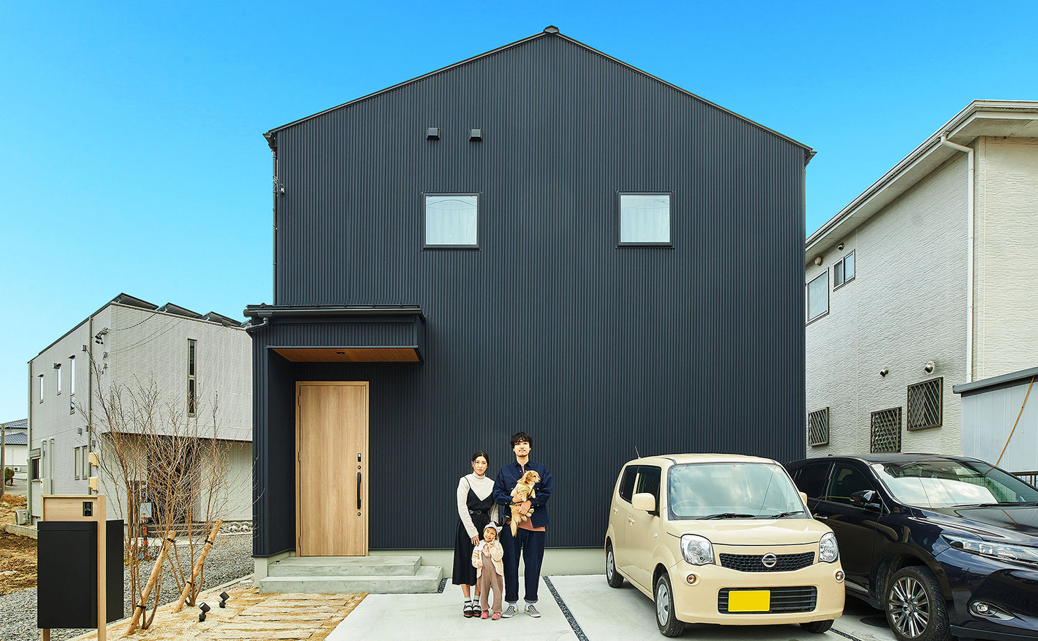 アサヒグローバルホーム 【1000万円台/間取り/30坪台/ガルバリウム外観/吹抜リビング】中庭でおうちカフェ。一級建築士デザインの家の建築実例画像2