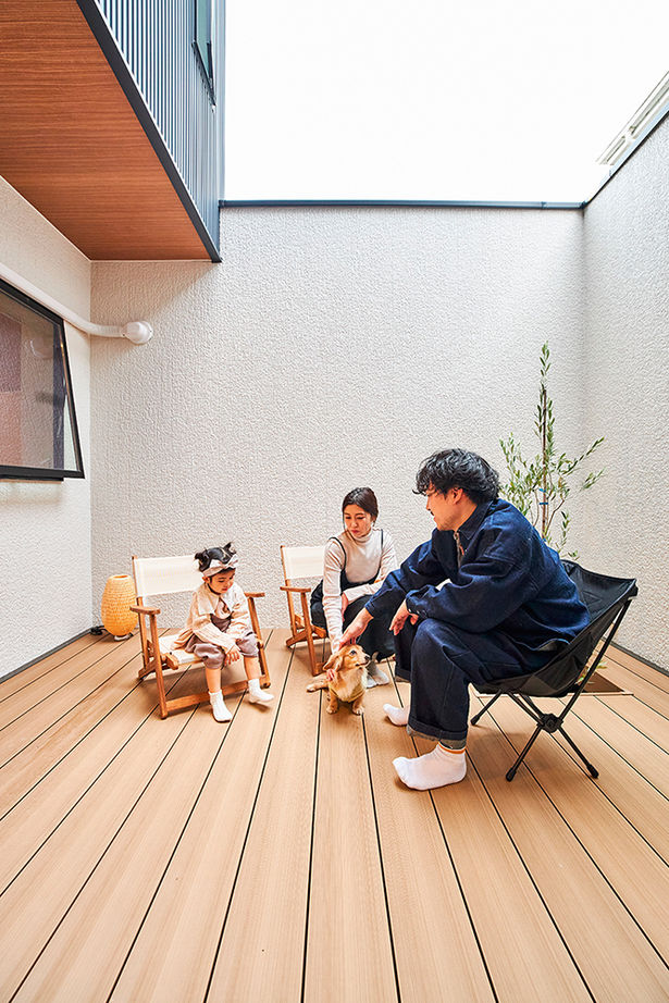 アサヒグローバルホーム 【1000万円台/間取り/30坪台/ガルバリウム外観/吹抜リビング】中庭でおうちカフェ。一級建築士デザインの家の建築実例画像5