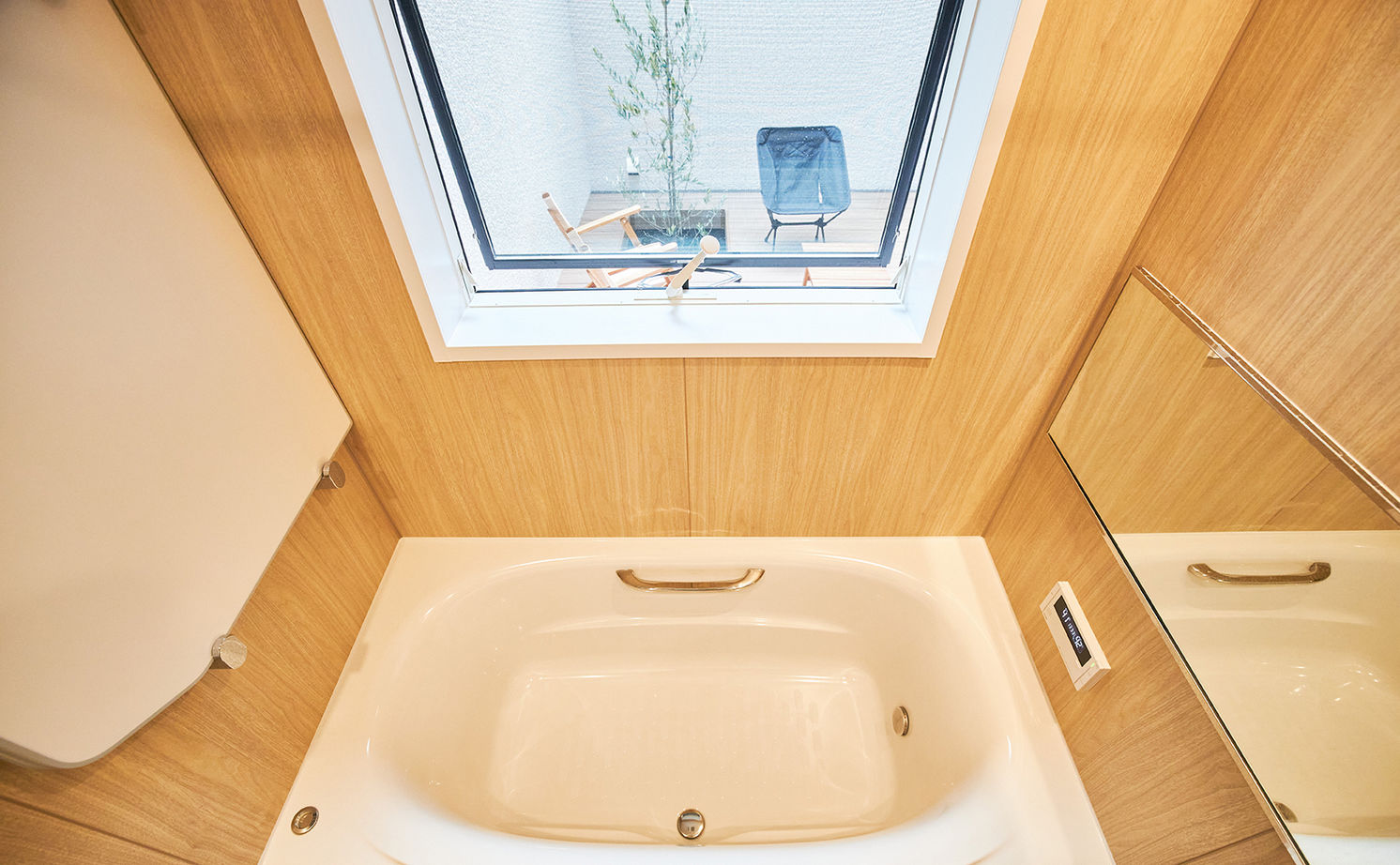 アサヒグローバルホーム 【1000万円台/間取り/30坪台/ガルバリウム外観/吹抜リビング】中庭でおうちカフェ。一級建築士デザインの家の建築実例画像19