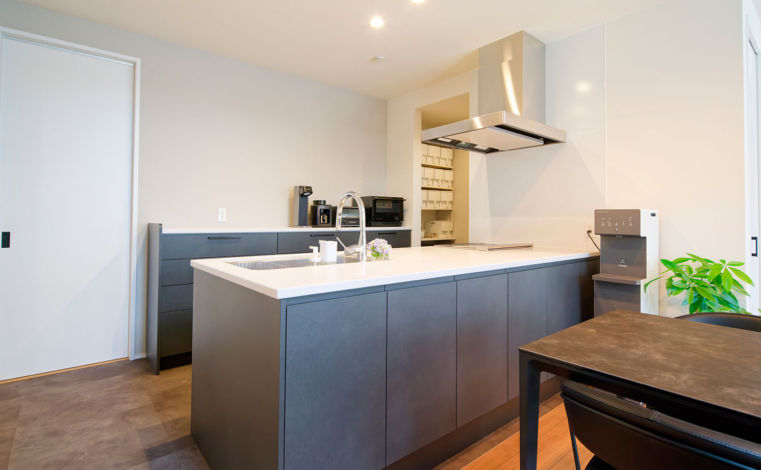 アサヒグローバルホーム 【2000万円台/間取り/40坪台/ガレージ】飽きのこないシンプルデザイン。スタイリッシュなガレージハウスの建築実例画像7