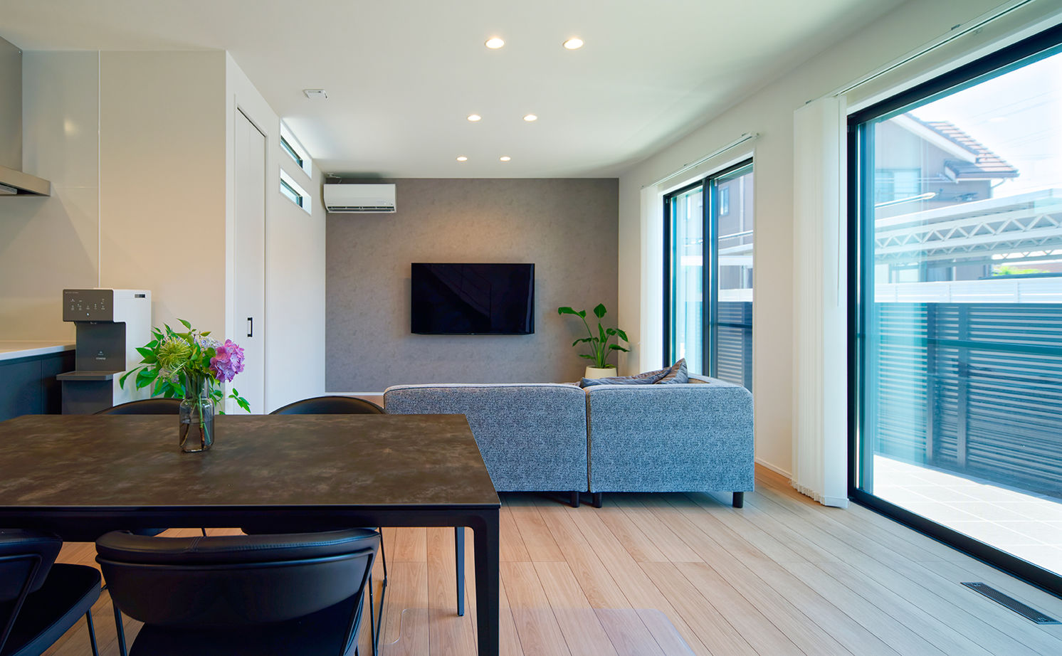 アサヒグローバルホーム 【2000万円台/間取り/40坪台/ガレージ】飽きのこないシンプルデザイン。スタイリッシュなガレージハウスの建築実例画像15