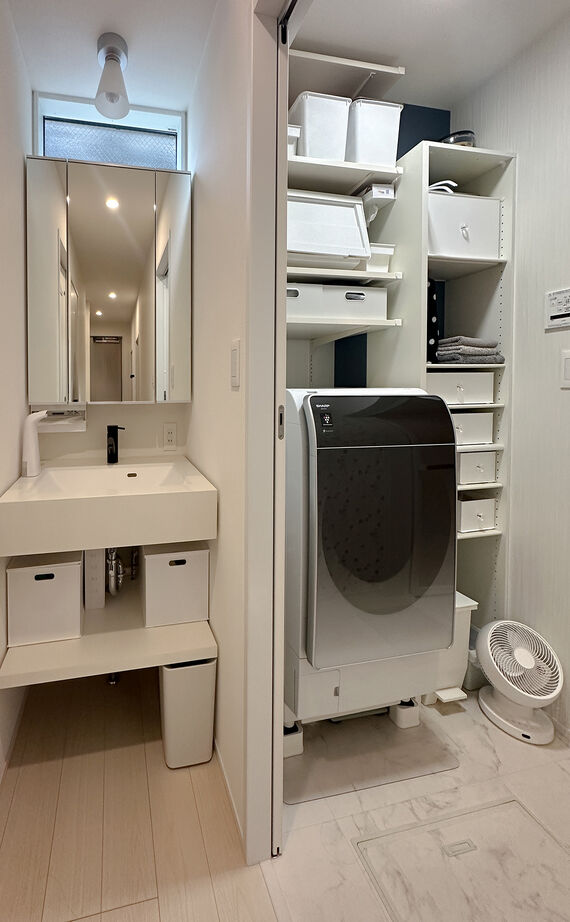 アサヒグローバルホーム 【2000万円台/30坪台/ガレージ/3階建て】狭小地に建てた3階建てビルドインガレージ住宅の建築実例画像5