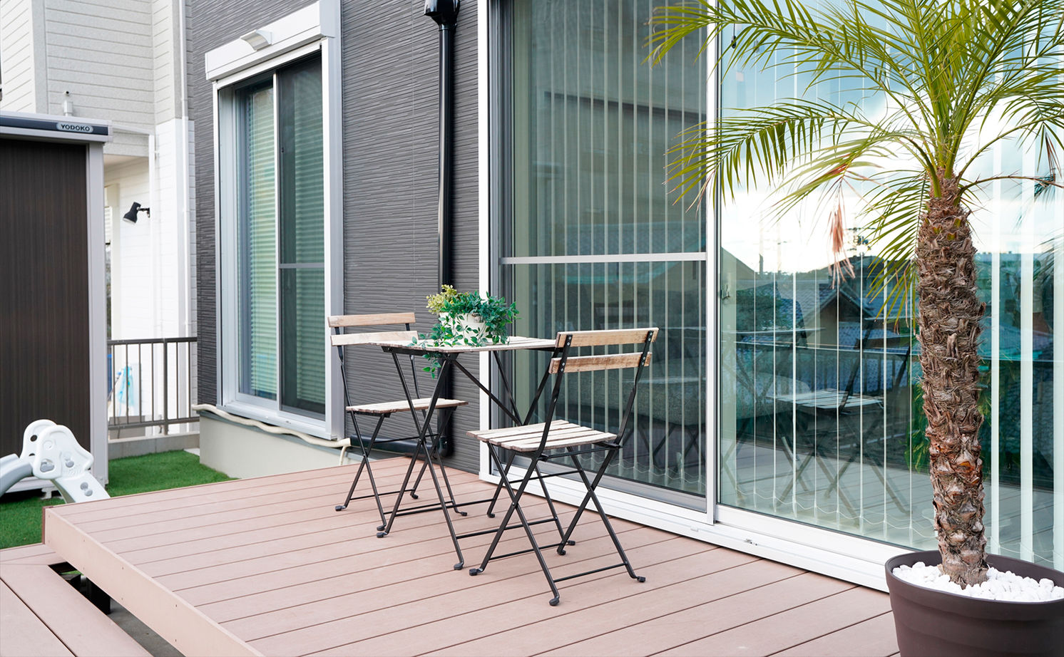 アサヒグローバルホーム 【1000万円台/間取り/40坪台/吹抜リビング/スタイリッシュ外観】屋上バルコニーでBBQ 長年の理想を叶えた家の建築実例画像14