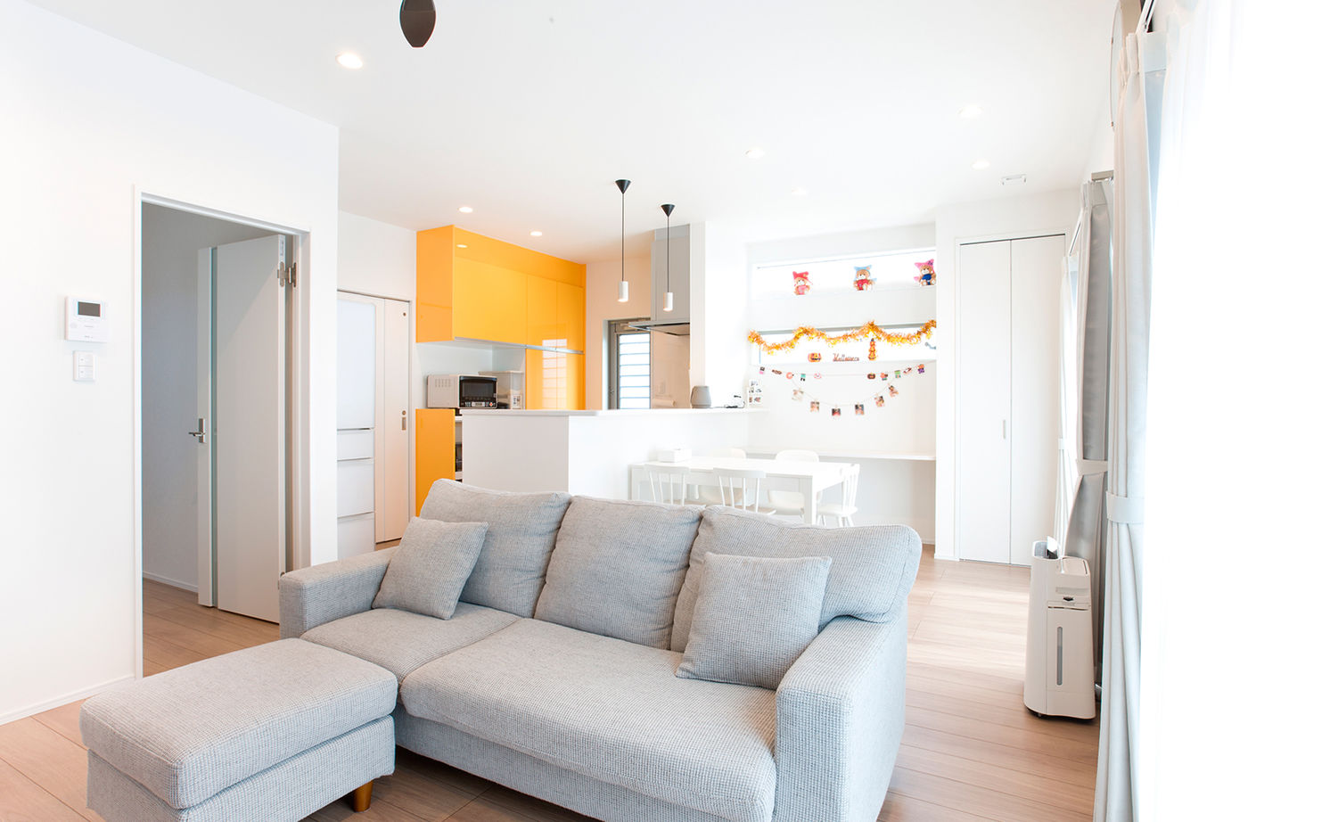 アサヒグローバルホーム 【横並び３口のコンロ×記念手形】回遊型の間取りで子育てがスムーズに「決め手は営業さんへの信頼です」の建築実例画像3