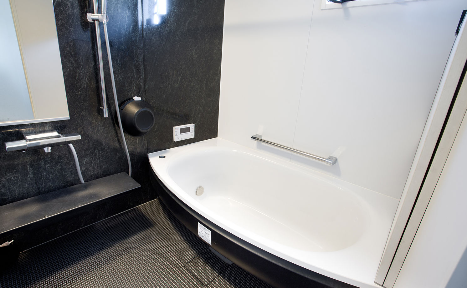 アサヒグローバルホーム 【1000万円台/間取り/約40坪/グレイッシュ外観/土間】南向きの広いリビング×折り上げ天井で開放感抜群の家の建築実例画像15