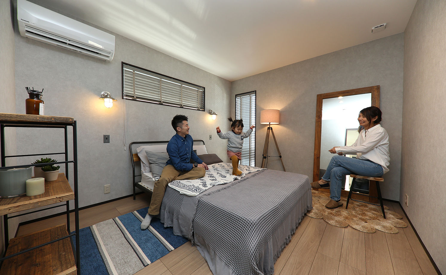 アサヒグローバルホーム 【2000万円台/間取り/30坪台/ガルバリウム外観/モダン】木目×アイアン×吹抜け　木の温もり感じる開放的な家の建築実例画像10