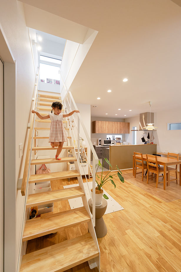 アサヒグローバルホーム 【1000万円台/間取り/30坪台/グレー外観/土間】充実仕様が決め手！1階で洗濯～片付け完結。家事時間1/2の家の建築実例画像9