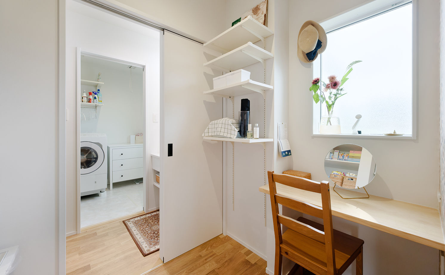 アサヒグローバルホーム 【1000万円台/間取り/30坪台/グレー外観/土間】充実仕様が決め手！1階で洗濯～片付け完結。家事時間1/2の家の建築実例画像12