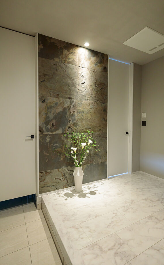 アサヒグローバルホーム 【3000万円台/間取り/60坪台/ガレージ】広大な敷地に建つラグジュアリーなガレージハウスの建築実例画像2