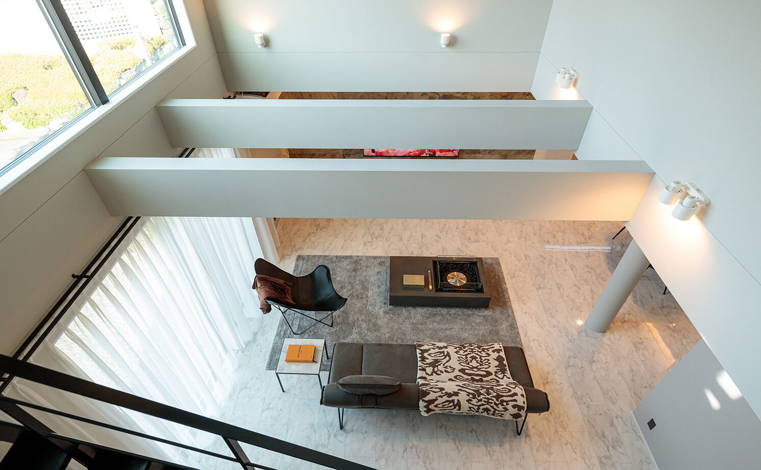 アサヒグローバルホーム 【3000万円台/間取り/60坪台/ガレージ】広大な敷地に建つラグジュアリーなガレージハウスの建築実例画像6