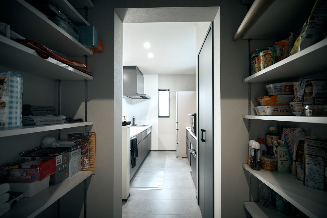 アサヒグローバルホーム 【2000万円台/間取り/20坪台/平屋】趣味に寄り添う収納、動線とデザインを両立したスタイリッシュな平屋の建築実例画像4